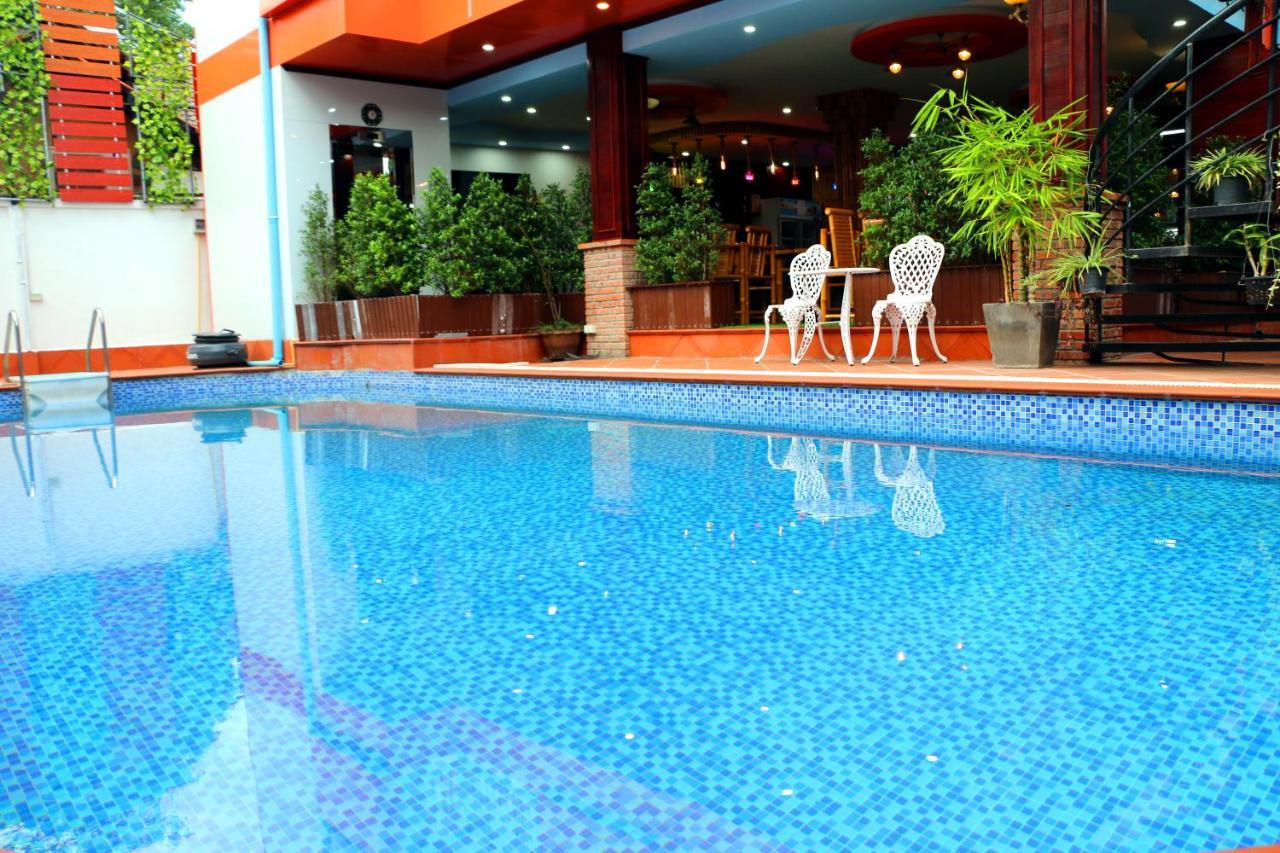 Champion Boutique Hotel Vientiane Exterior photo