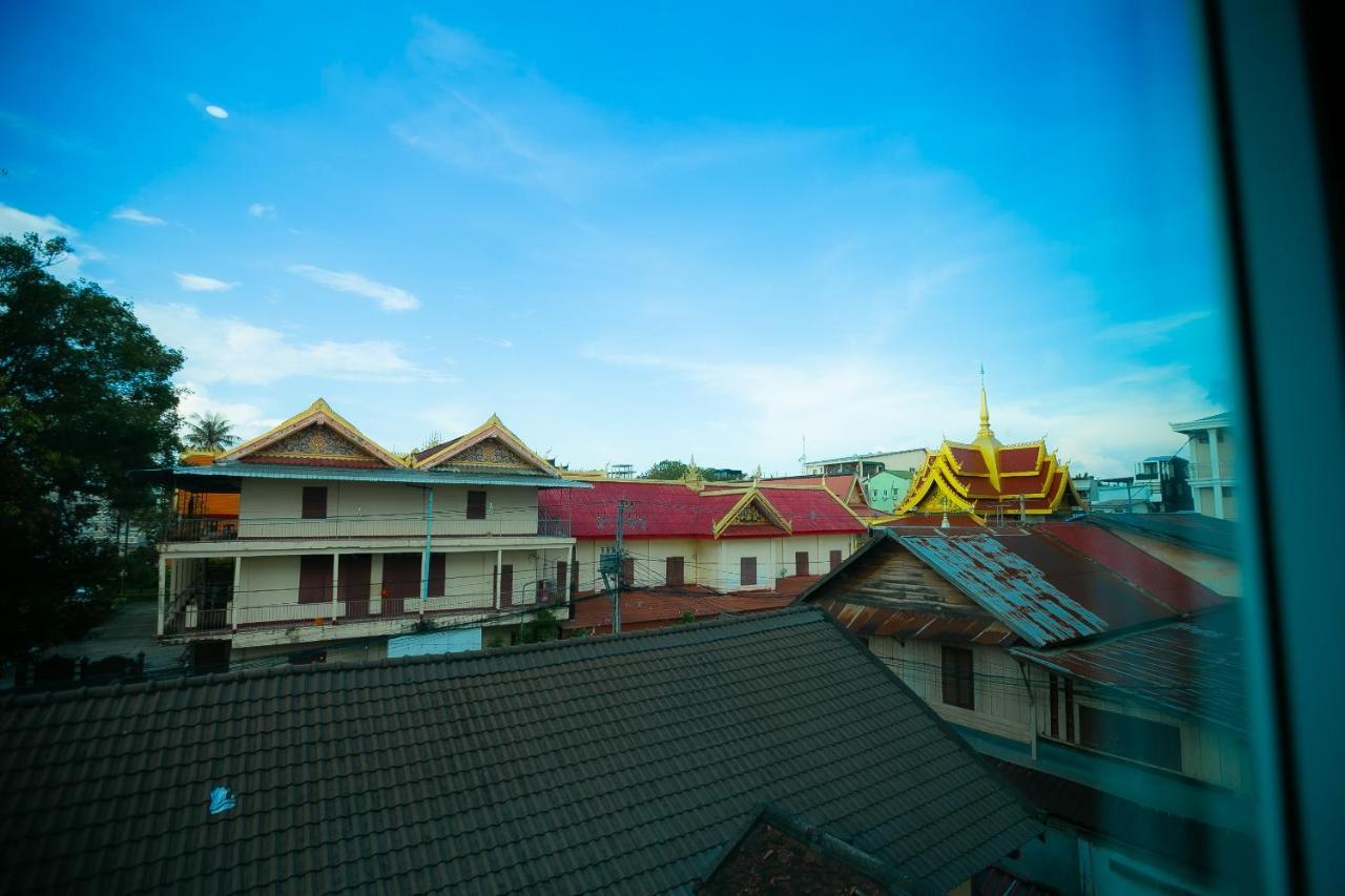 Champion Boutique Hotel Vientiane Exterior photo