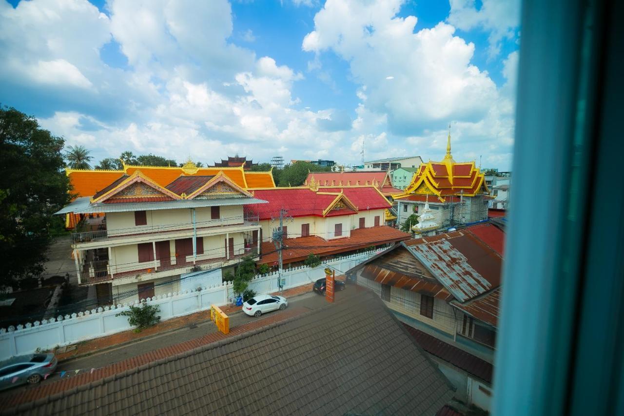 Champion Boutique Hotel Vientiane Exterior photo